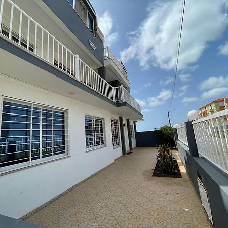Villa Residencial Eunice Прая Екстериор снимка