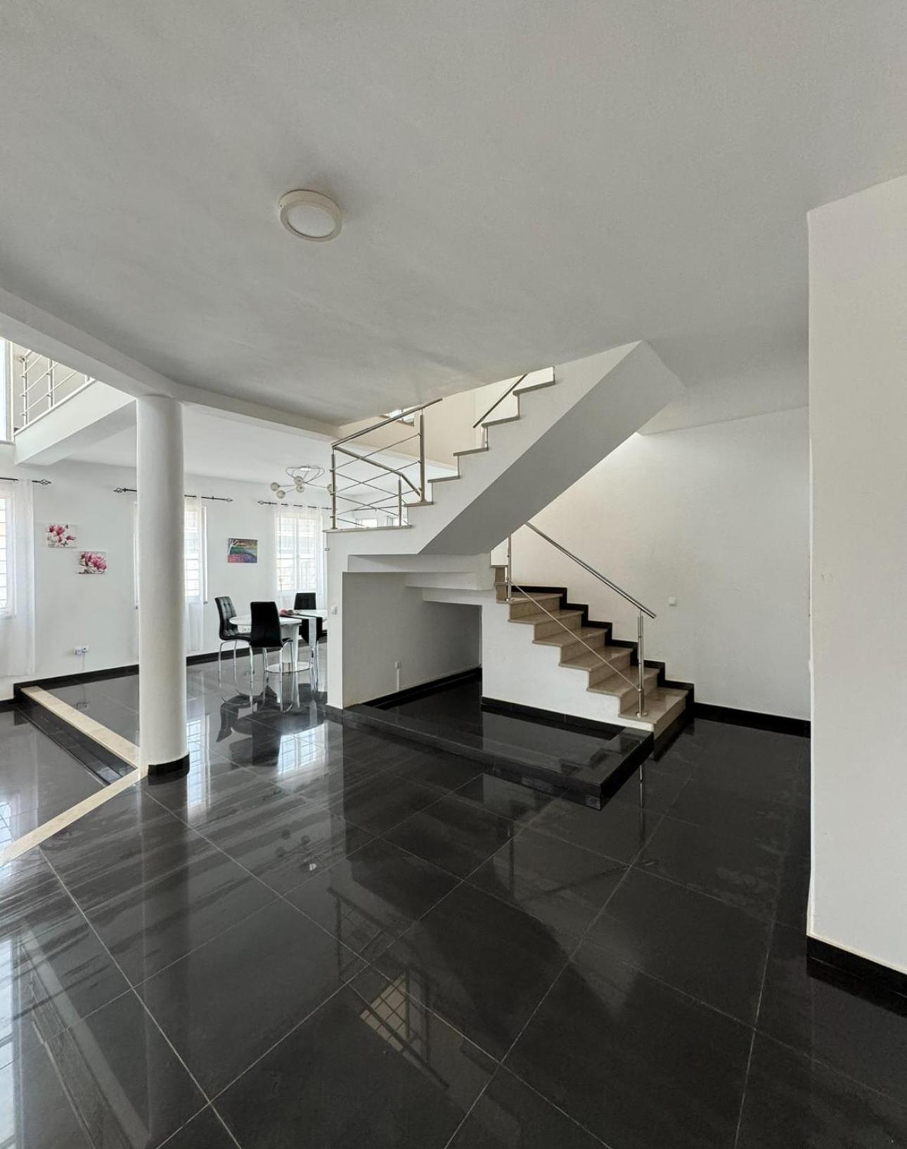 Villa Residencial Eunice Прая Екстериор снимка
