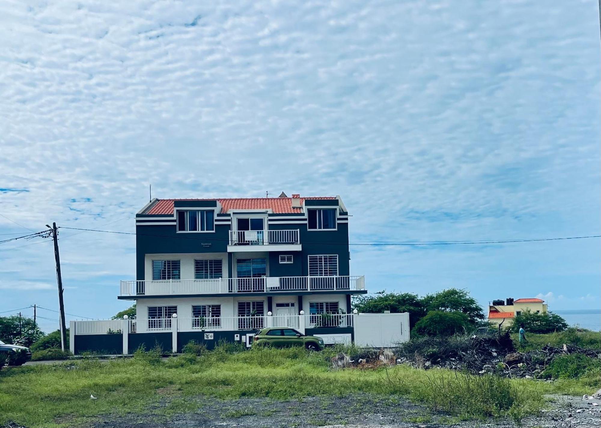 Villa Residencial Eunice Прая Екстериор снимка