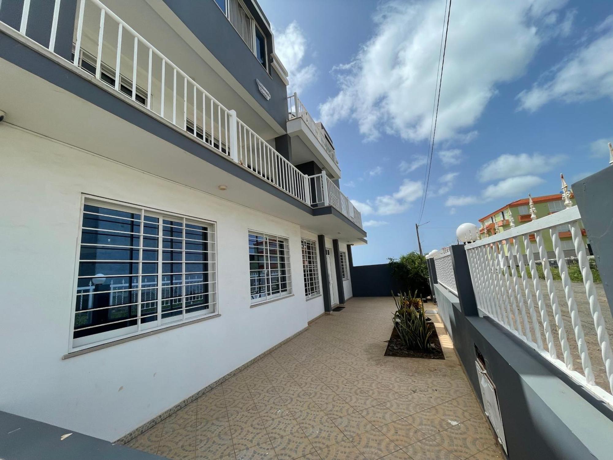 Villa Residencial Eunice Прая Екстериор снимка