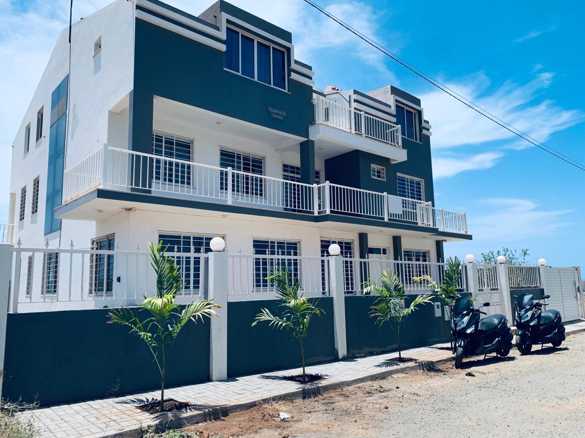 Villa Residencial Eunice Прая Екстериор снимка